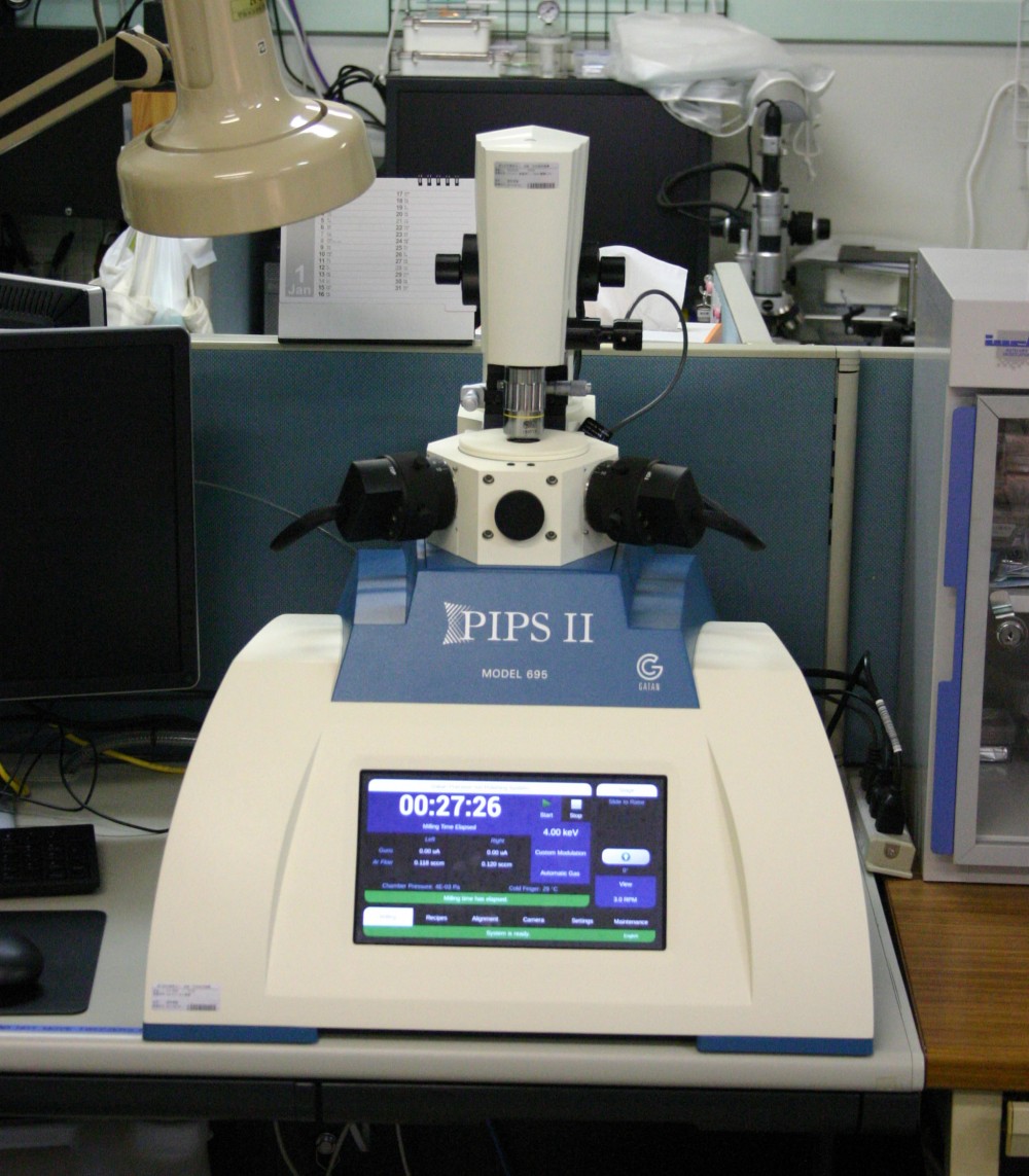 精密イオン研磨装置(PIPSⅡ)（TEM試料作製装置群）