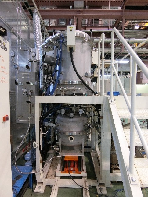 マルチ冷却式真空熱処理炉